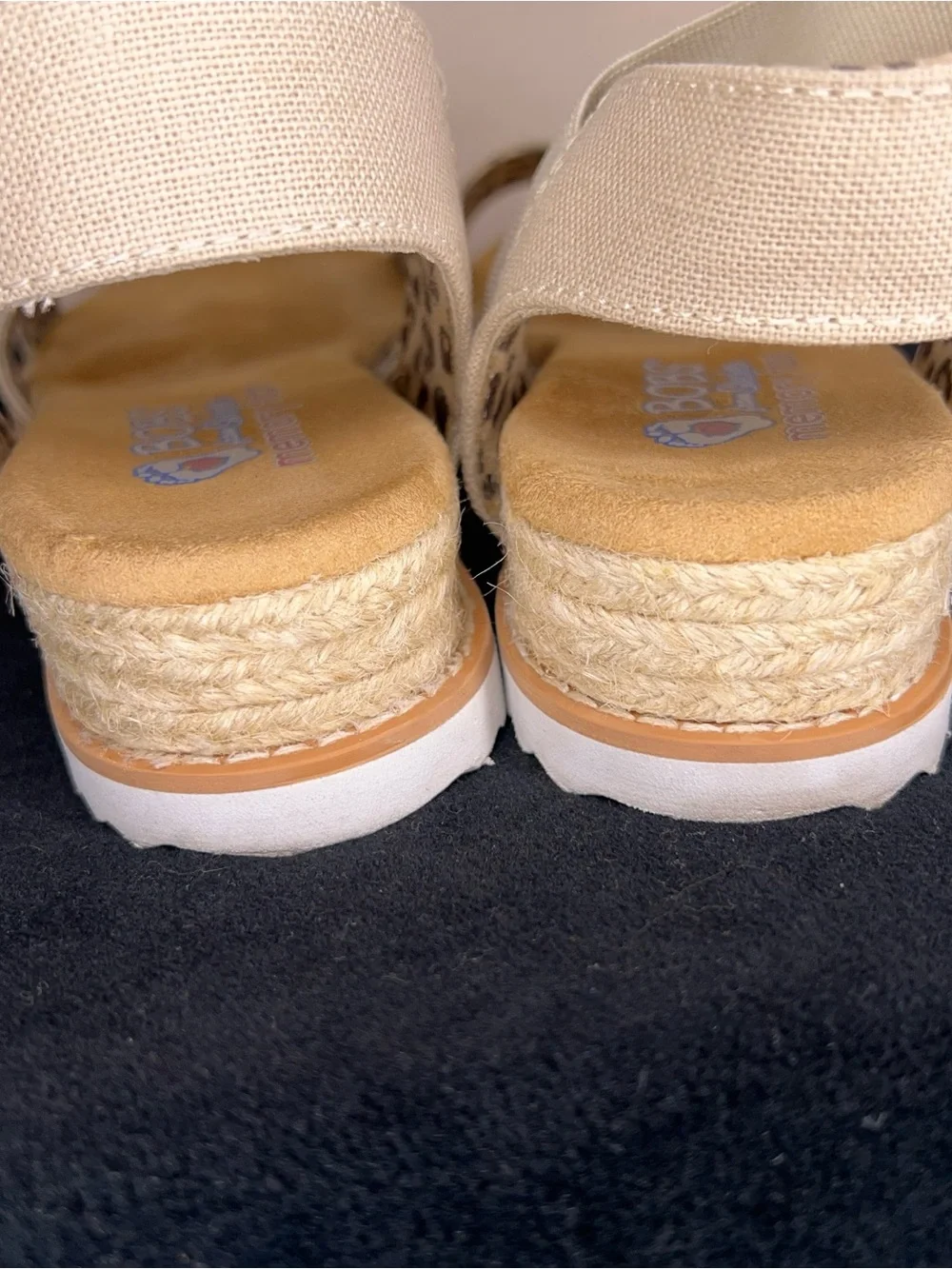 Size 6 Women’s Bobs Sandals Beige Tan Comfort Memory Foam Espadrilles